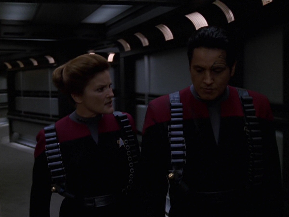 extant_StarTrek_VOY_7x11-Shattered_2508.jpg