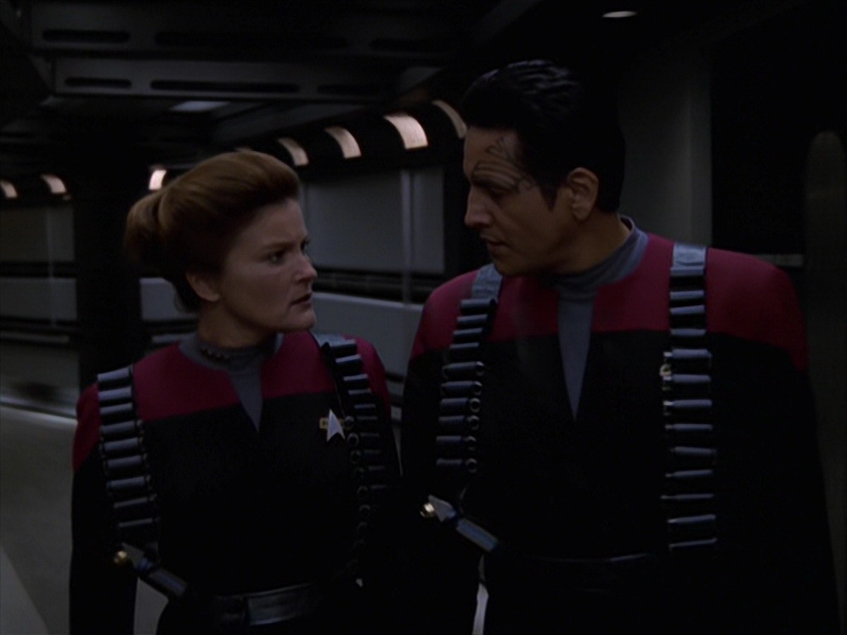 extant_StarTrek_VOY_7x11-Shattered_2511.jpg