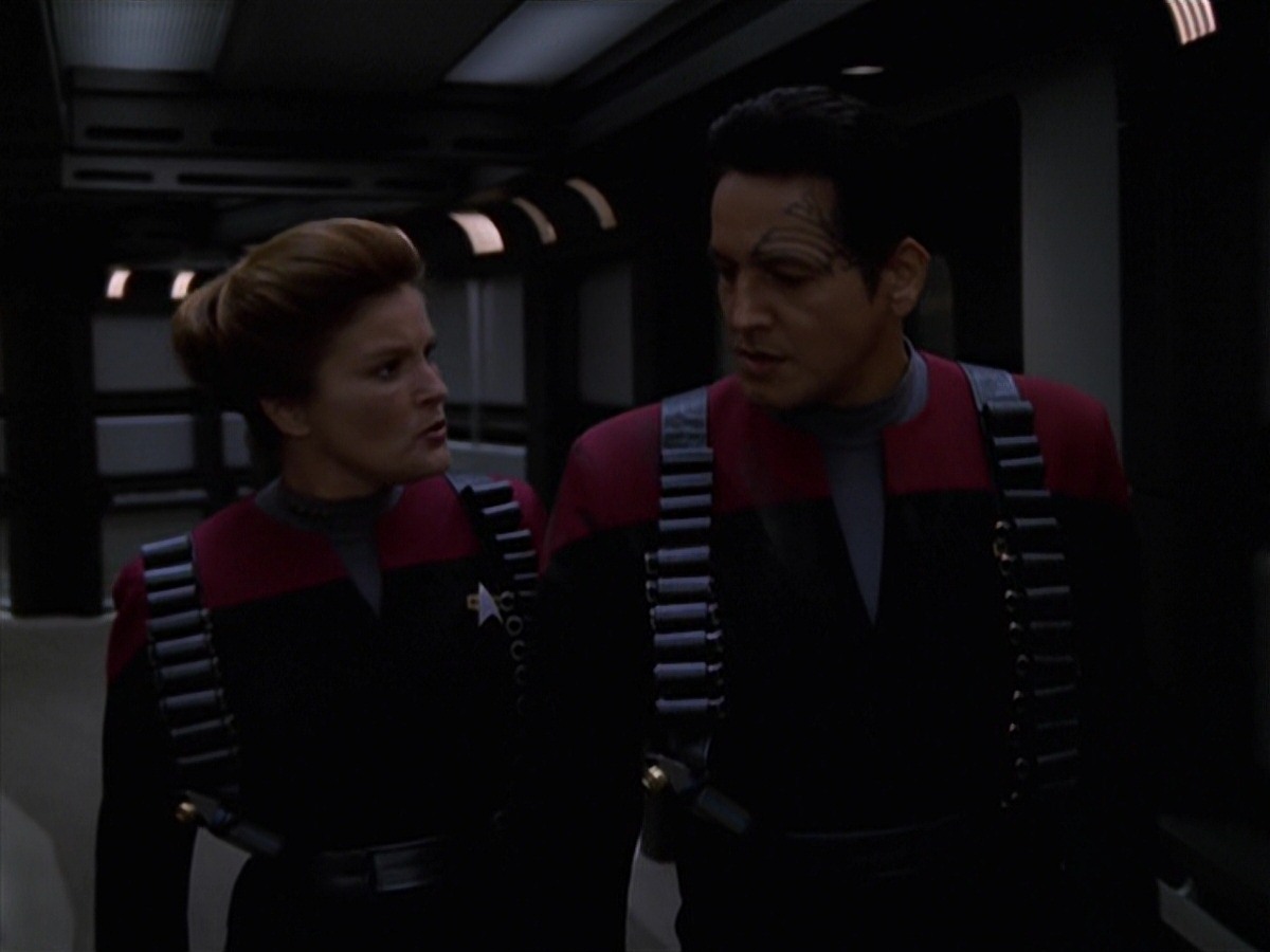 extant_StarTrek_VOY_7x11-Shattered_2513.jpg