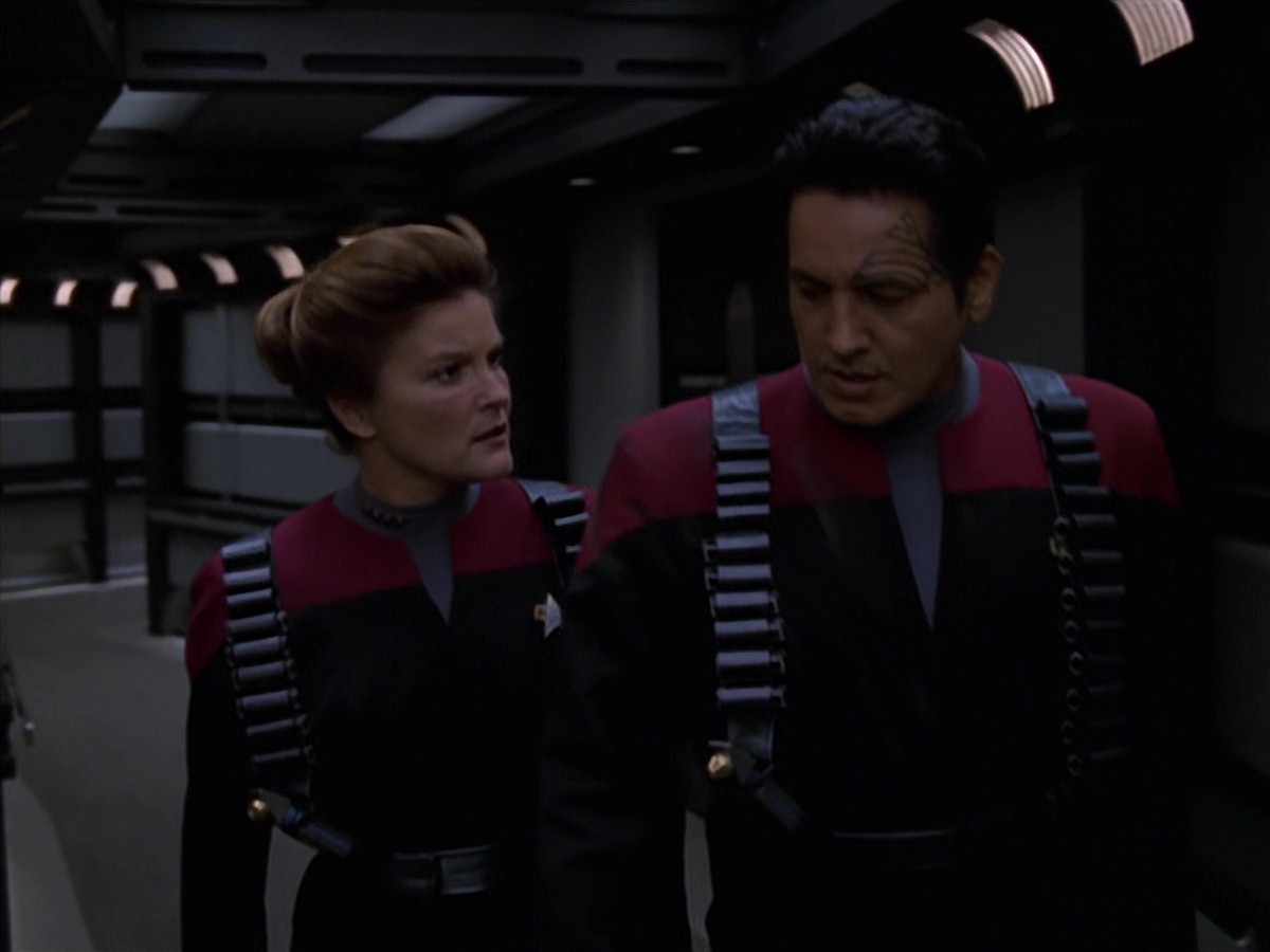 extant_StarTrek_VOY_7x11-Shattered_2515.jpg