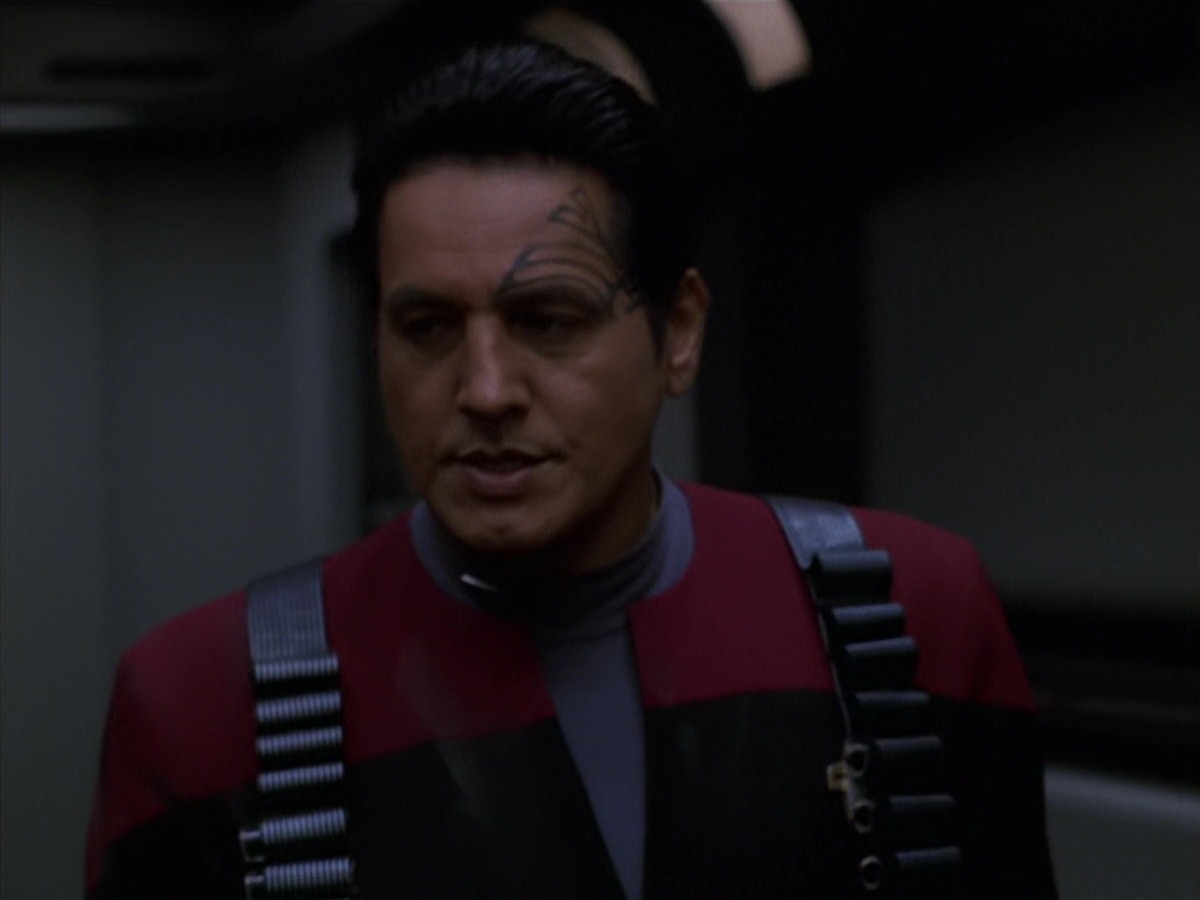 extant_StarTrek_VOY_7x11-Shattered_2531.jpg