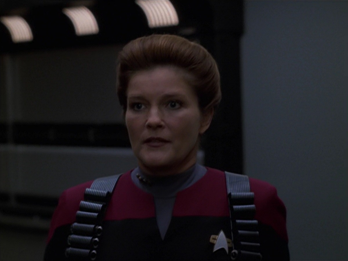 extant_StarTrek_VOY_7x11-Shattered_2534.jpg