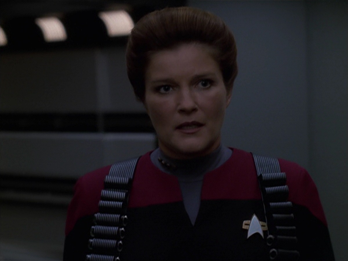 extant_StarTrek_VOY_7x11-Shattered_2536.jpg