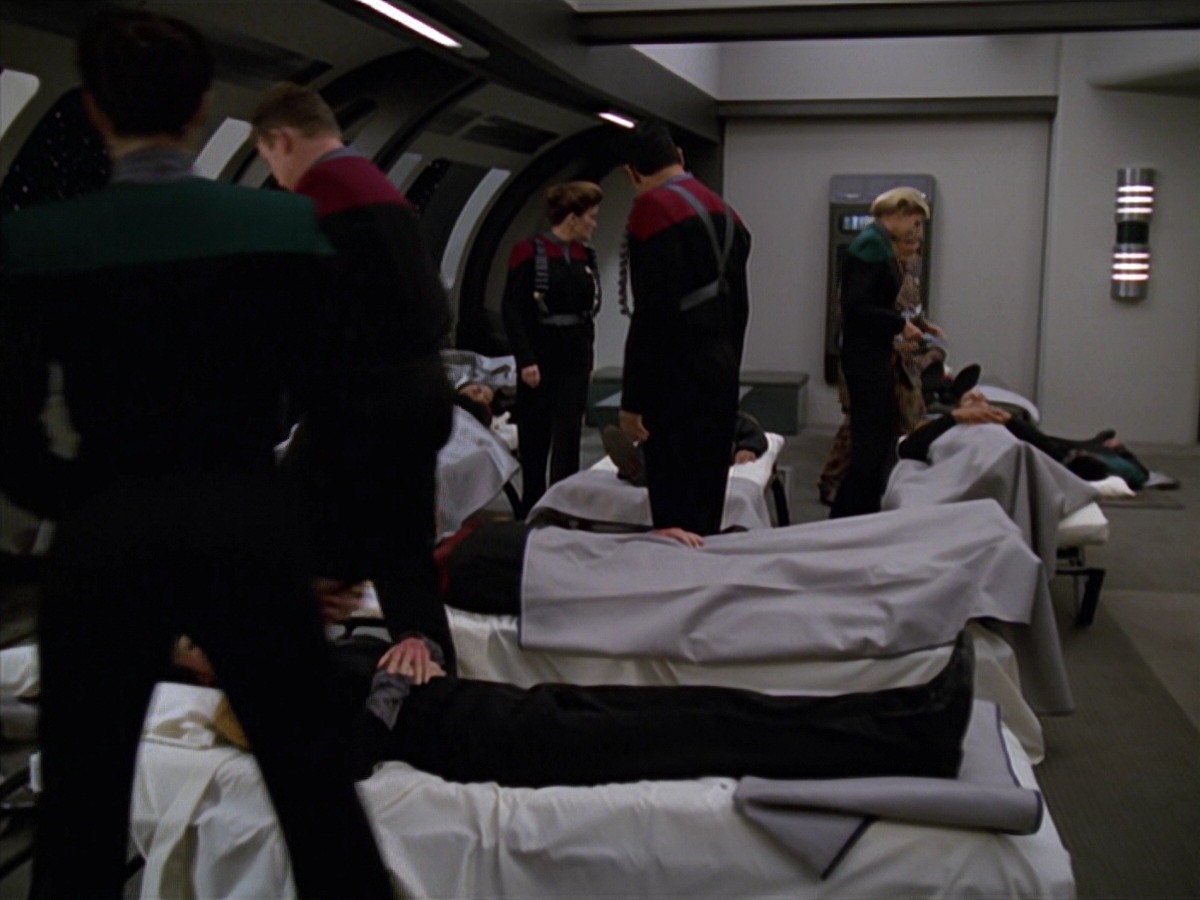 extant_StarTrek_VOY_7x11-Shattered_2560.jpg