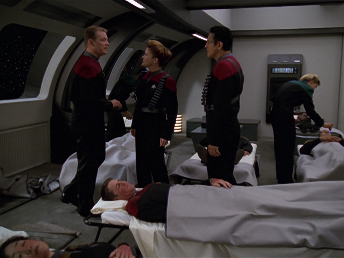 extant_StarTrek_VOY_7x11-Shattered_2565.jpg