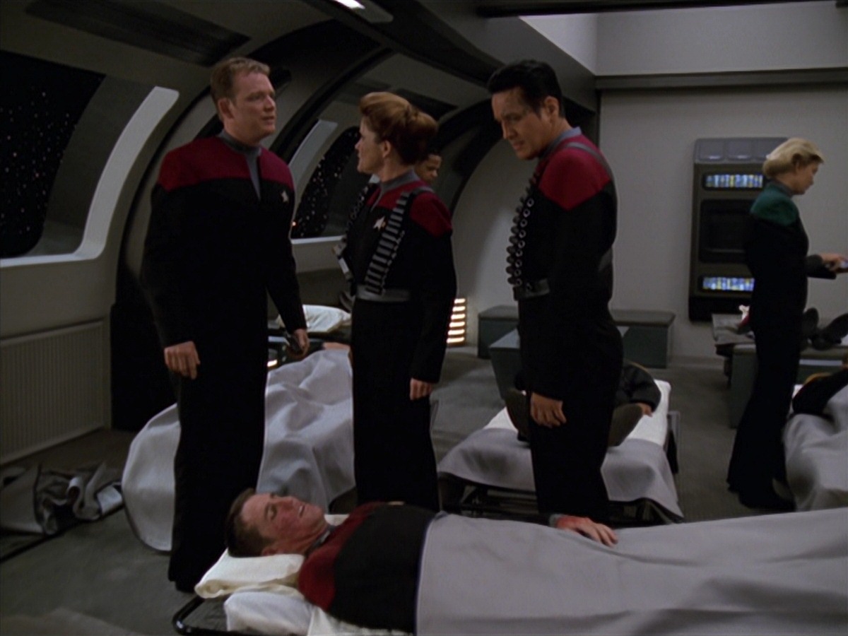 extant_StarTrek_VOY_7x11-Shattered_2567.jpg