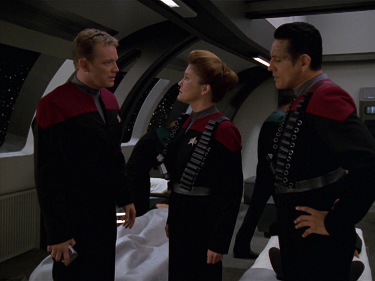 extant_StarTrek_VOY_7x11-Shattered_2585.jpg