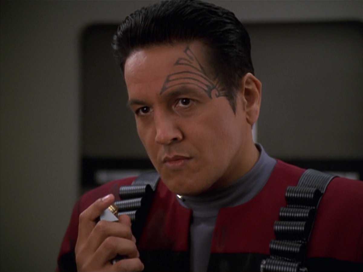 extant_StarTrek_VOY_7x11-Shattered_2612.jpg