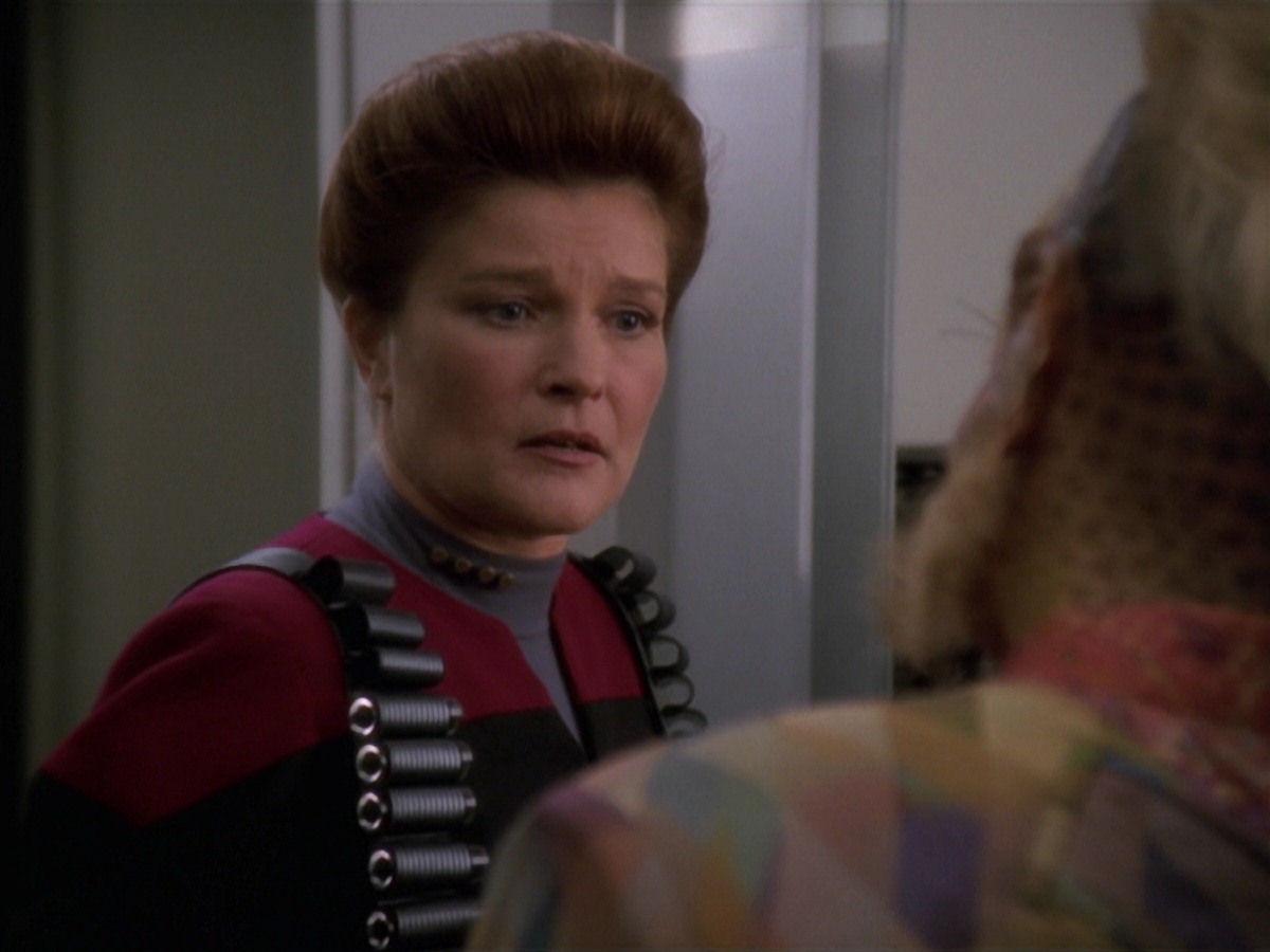 extant_StarTrek_VOY_7x11-Shattered_2618.jpg