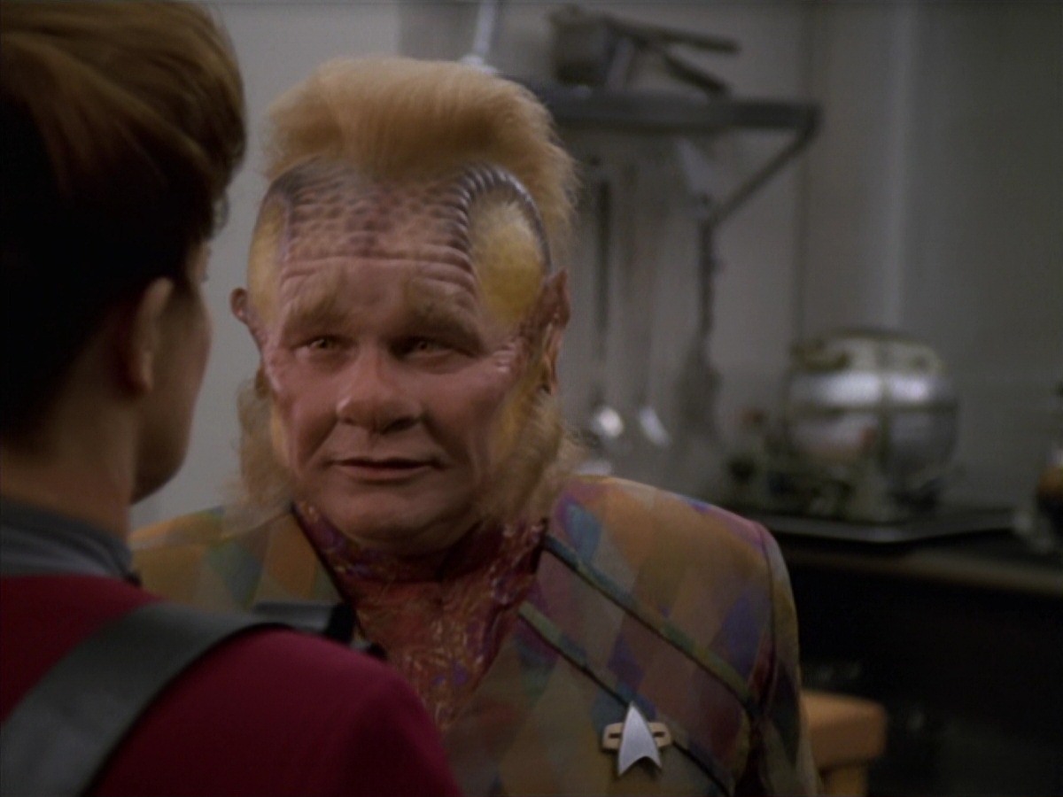 extant_StarTrek_VOY_7x11-Shattered_2635.jpg