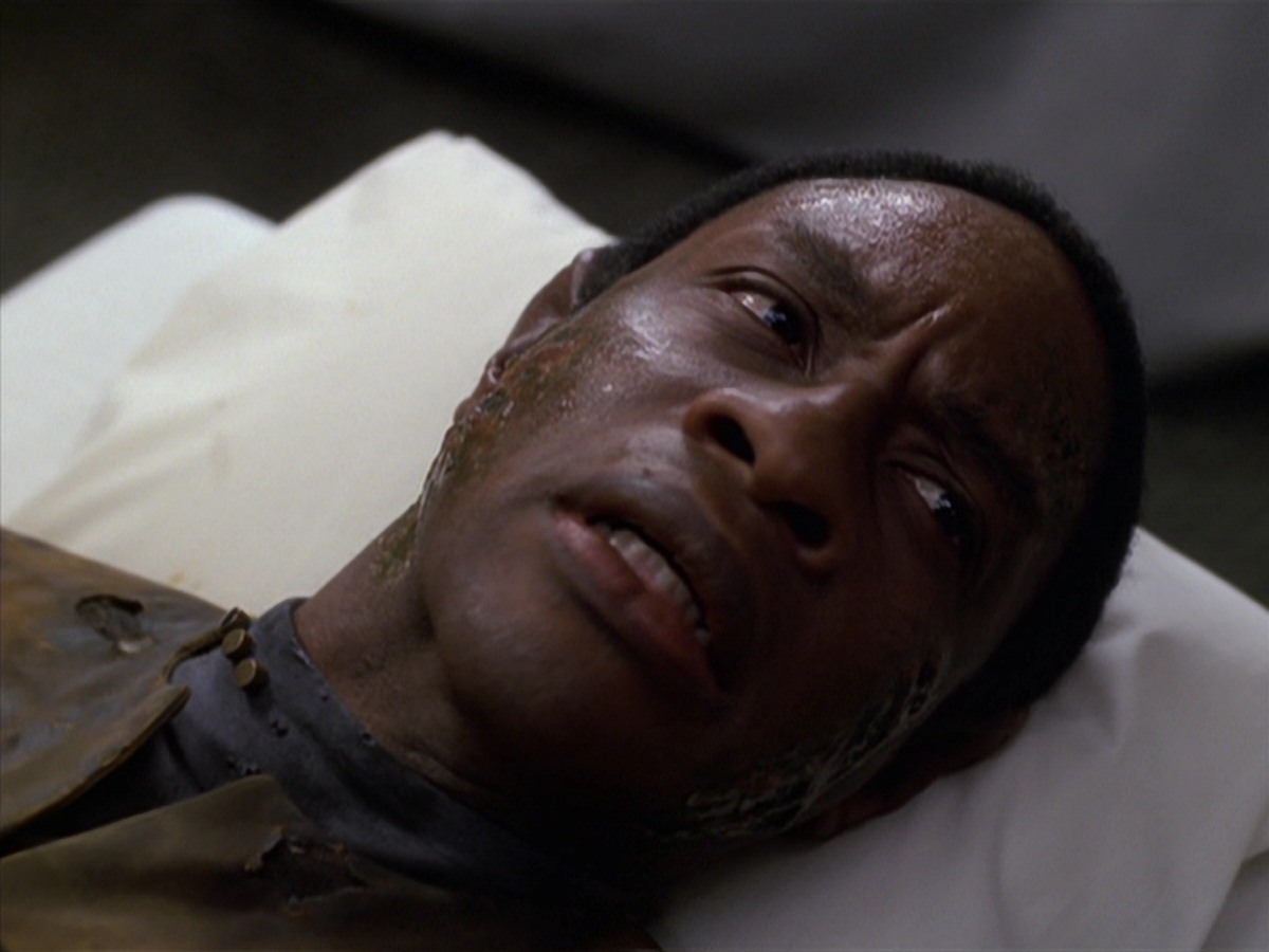 extant_StarTrek_VOY_7x11-Shattered_2680.jpg