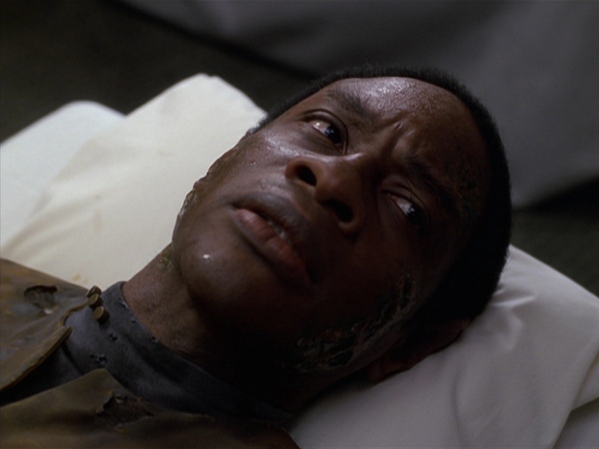 extant_StarTrek_VOY_7x11-Shattered_2706.jpg