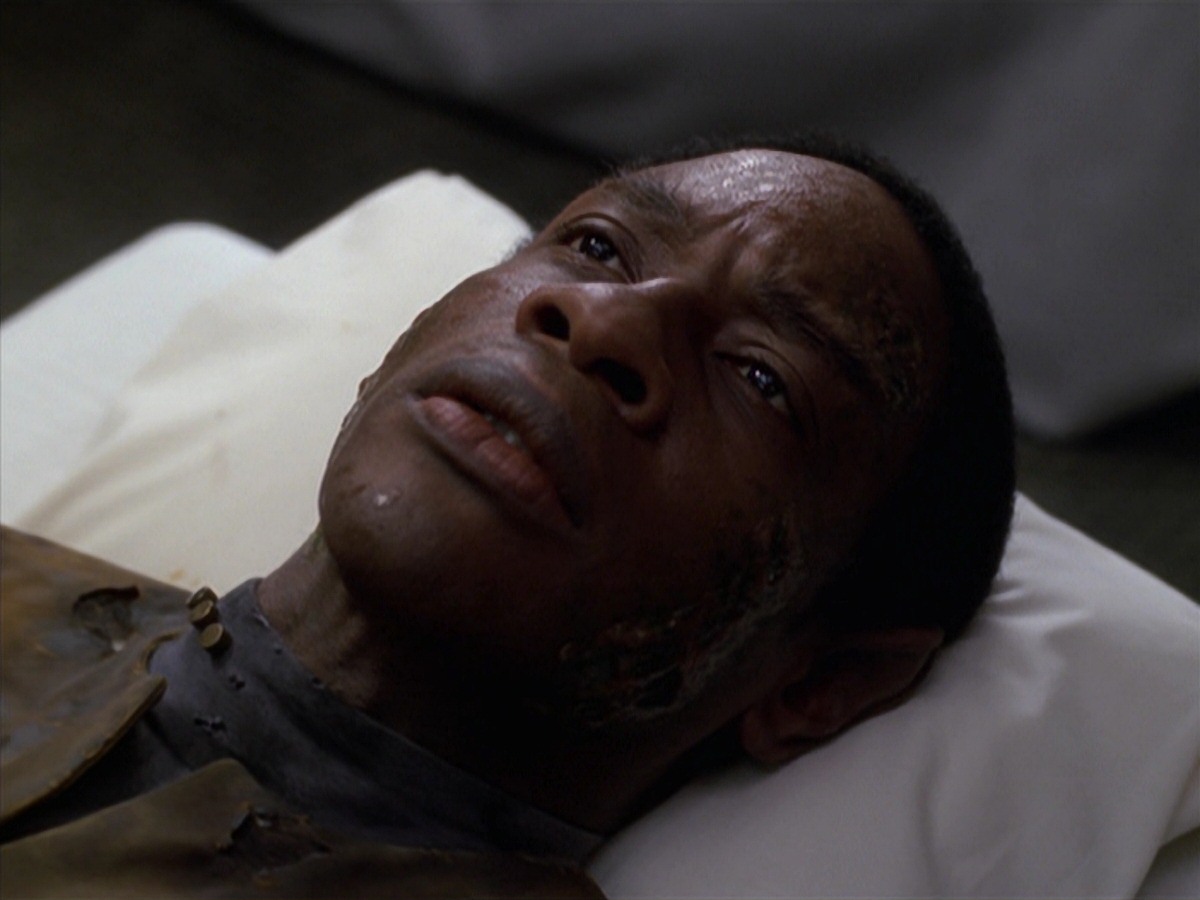 extant_StarTrek_VOY_7x11-Shattered_2709.jpg