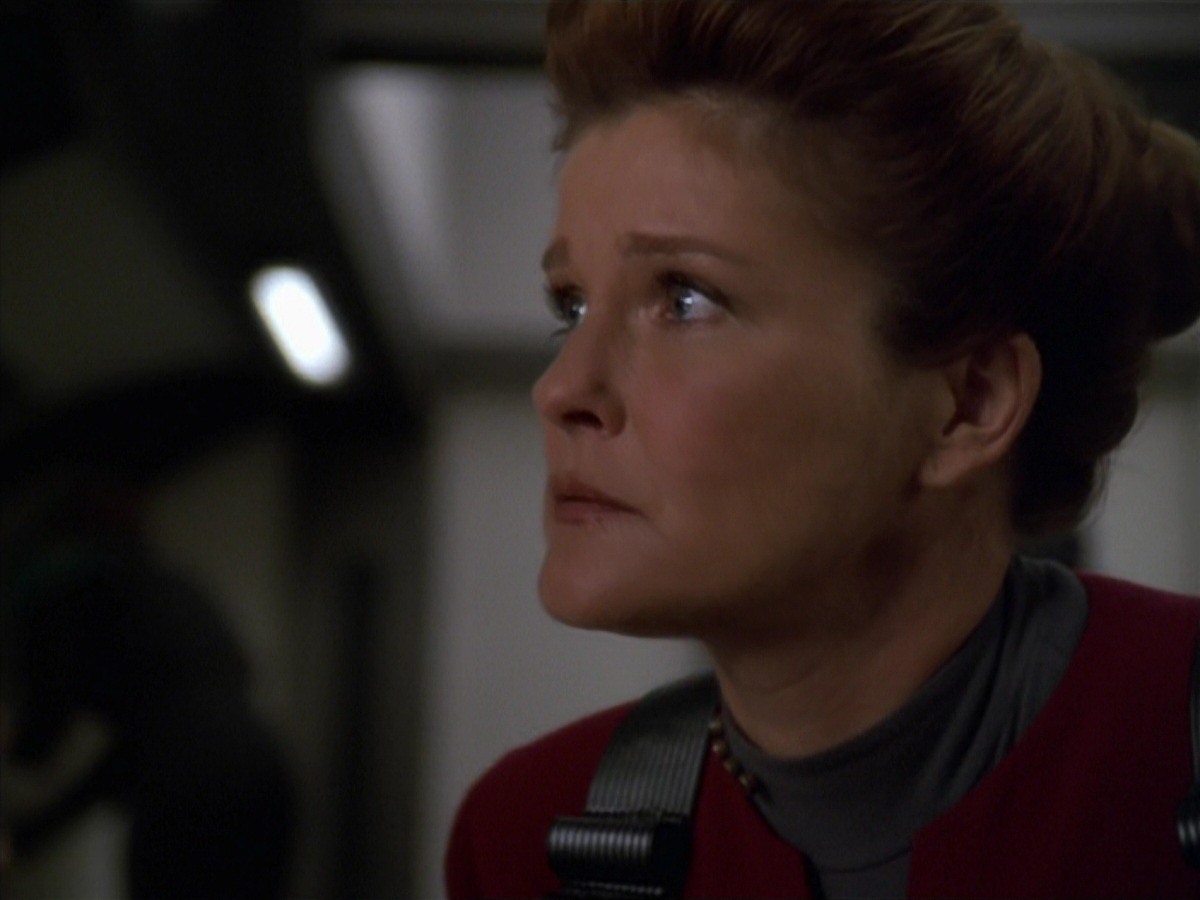 extant_StarTrek_VOY_7x11-Shattered_2715.jpg