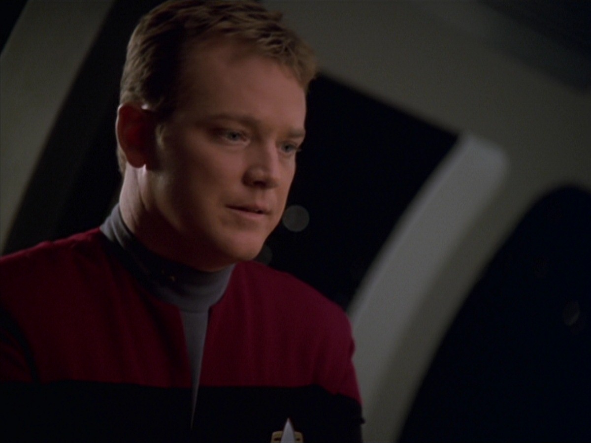 extant_StarTrek_VOY_7x11-Shattered_2725.jpg