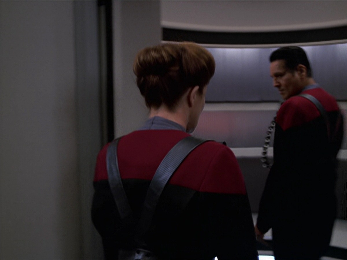 extant_StarTrek_VOY_7x11-Shattered_2745.jpg