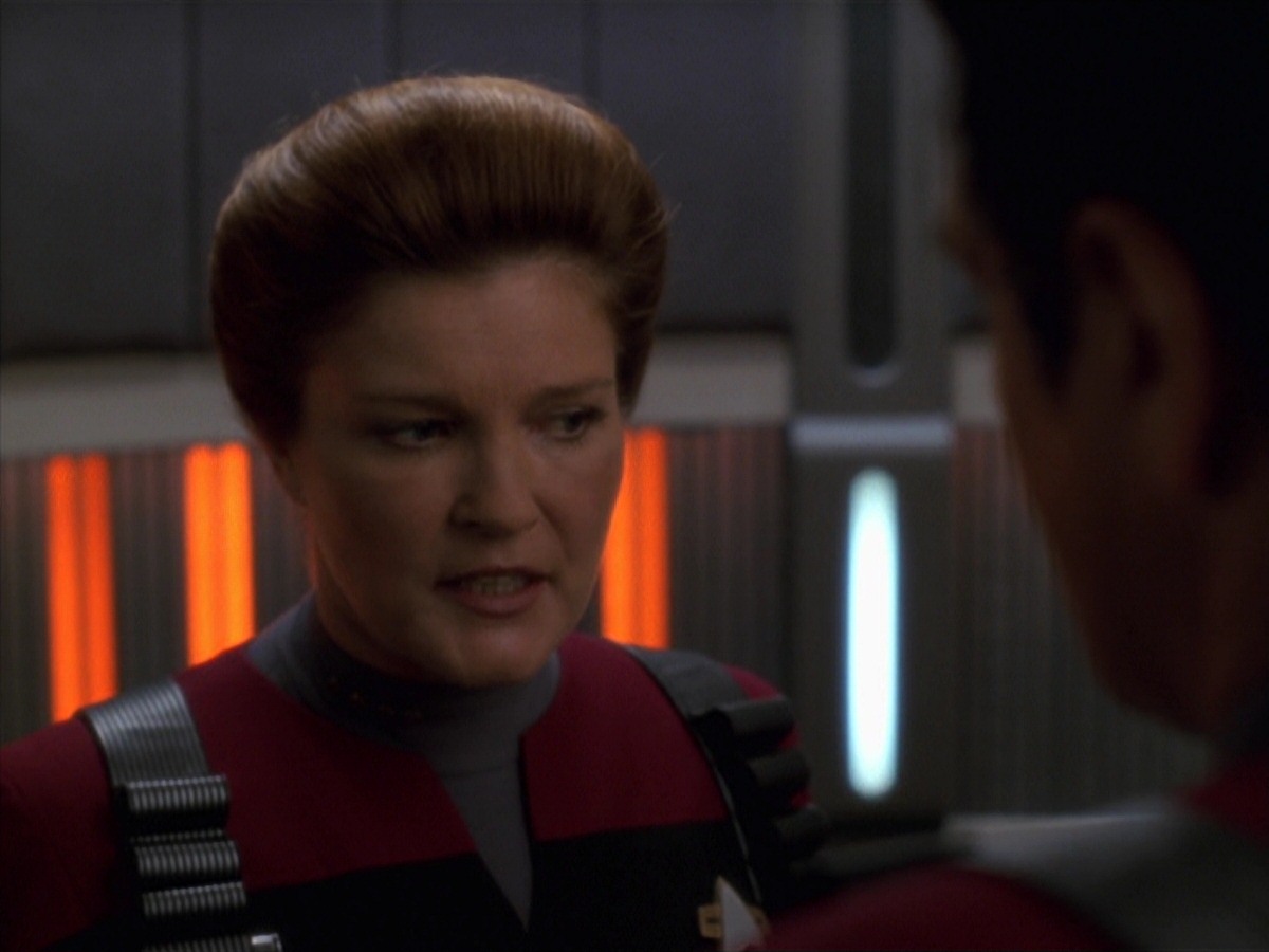extant_StarTrek_VOY_7x11-Shattered_2759.jpg