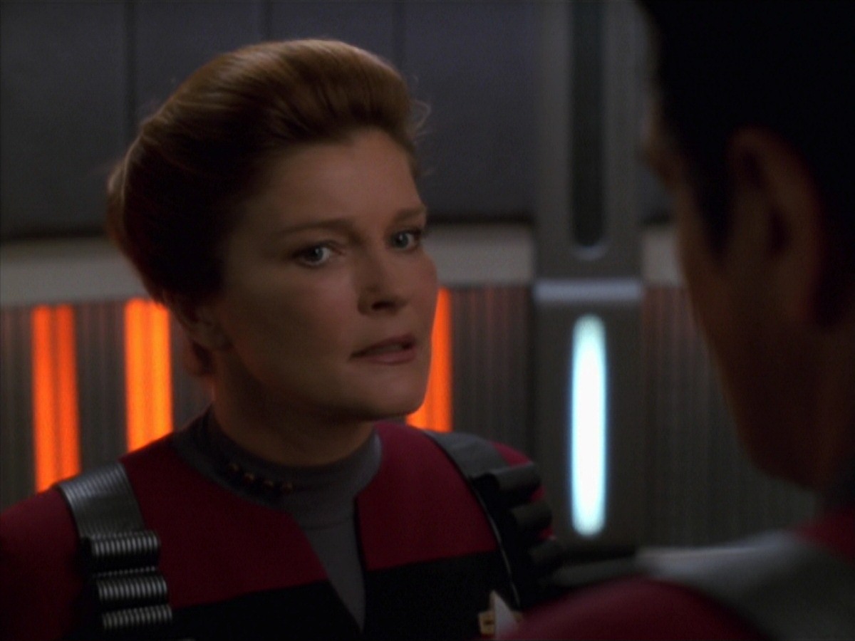 extant_StarTrek_VOY_7x11-Shattered_2768.jpg