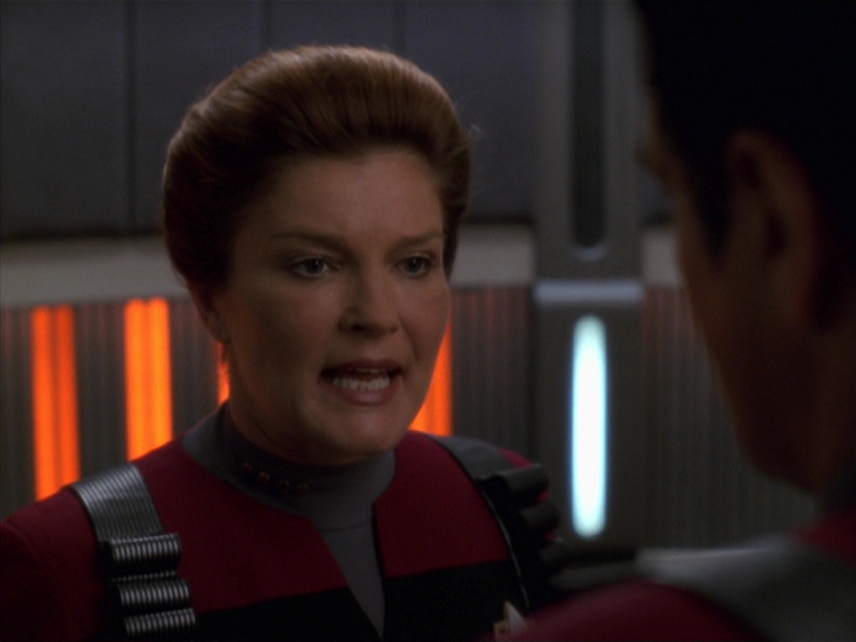 extant_StarTrek_VOY_7x11-Shattered_2773.jpg