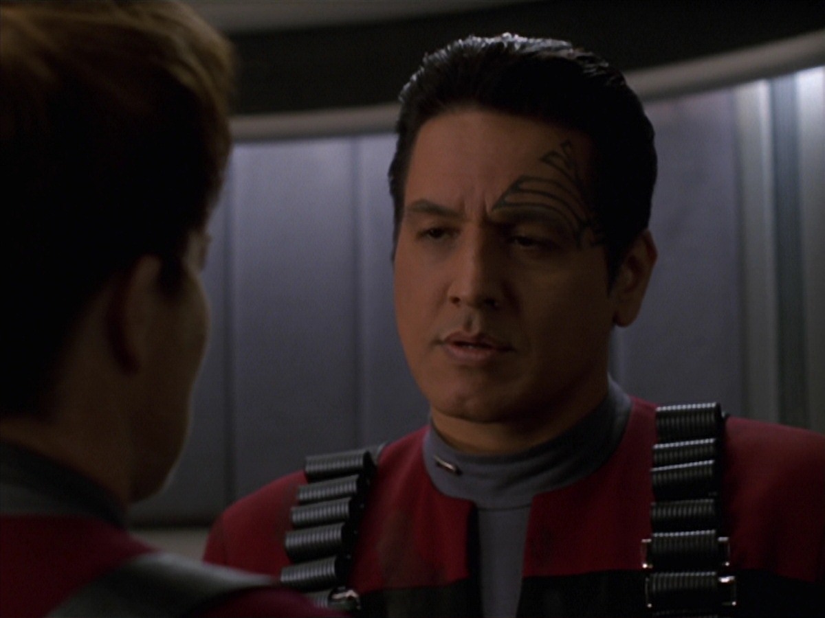 extant_StarTrek_VOY_7x11-Shattered_2778.jpg