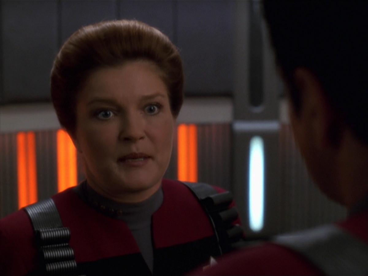 extant_StarTrek_VOY_7x11-Shattered_2807.jpg