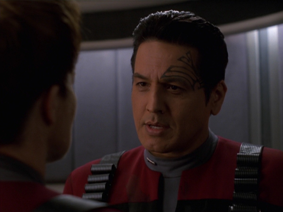 extant_StarTrek_VOY_7x11-Shattered_2821.jpg