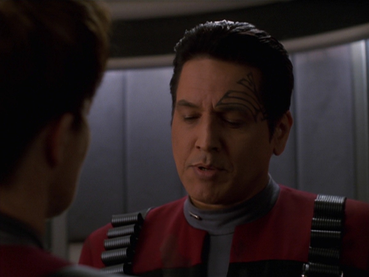 extant_StarTrek_VOY_7x11-Shattered_2843.jpg