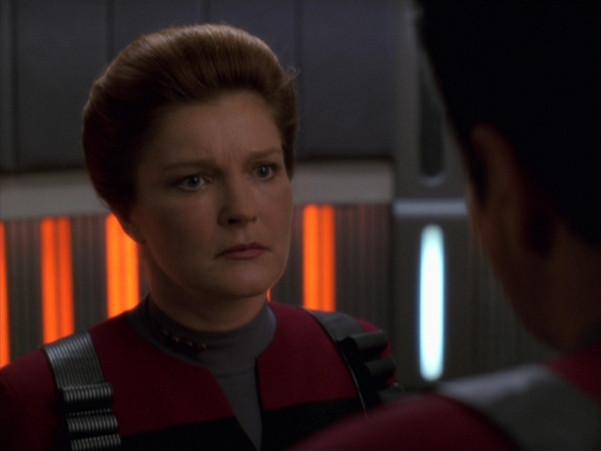 extant_StarTrek_VOY_7x11-Shattered_2862.jpg