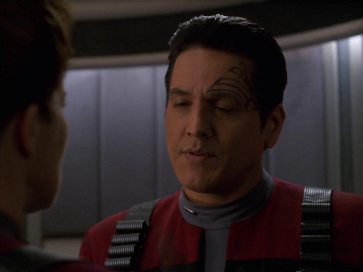 extant_StarTrek_VOY_7x11-Shattered_2867.jpg