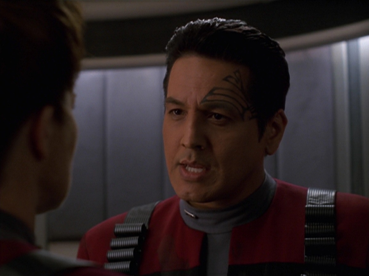 extant_StarTrek_VOY_7x11-Shattered_2874.jpg