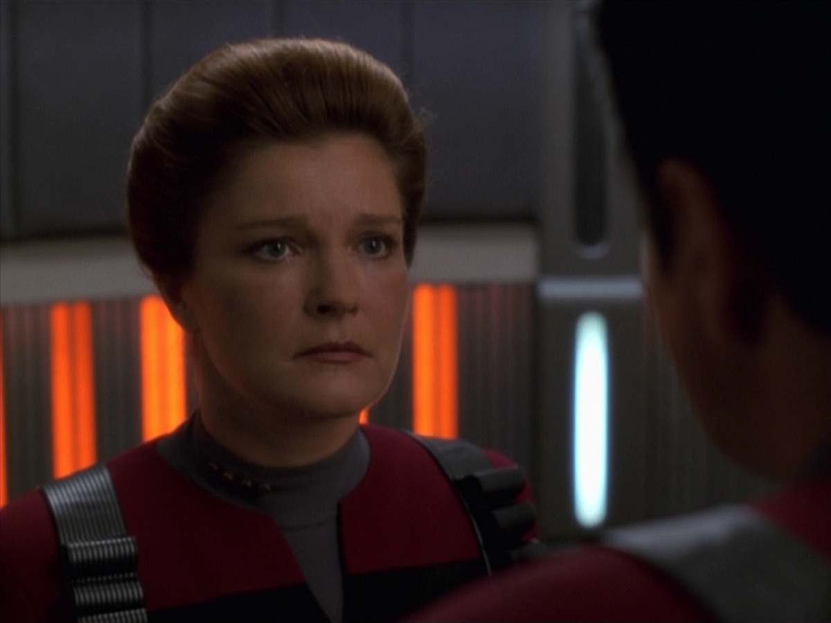 extant_StarTrek_VOY_7x11-Shattered_2886.jpg