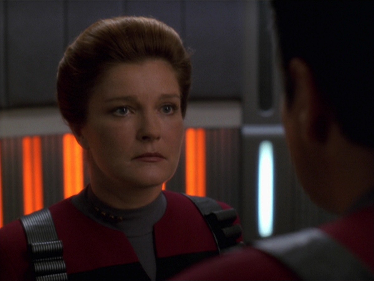 extant_StarTrek_VOY_7x11-Shattered_2888.jpg