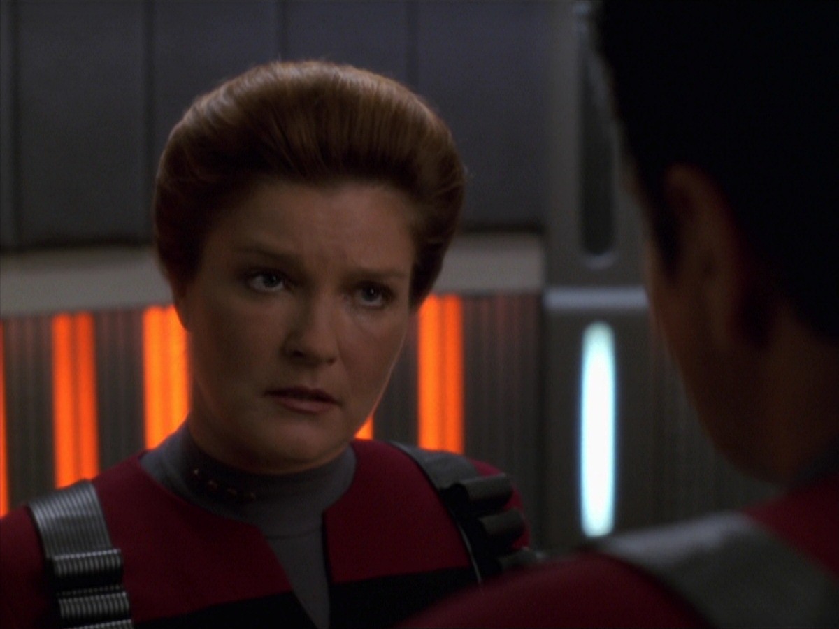 extant_StarTrek_VOY_7x11-Shattered_2906.jpg