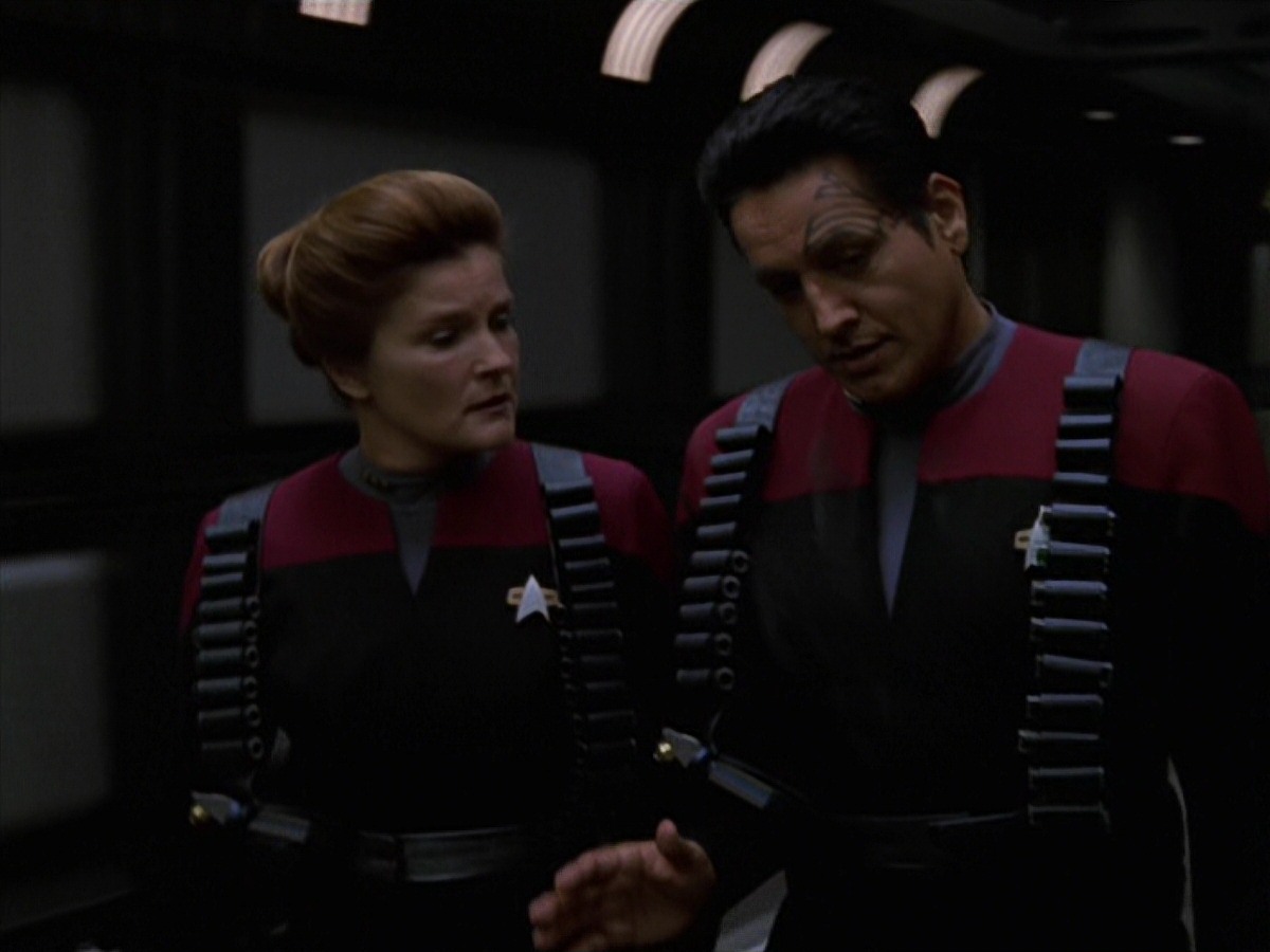 extant_StarTrek_VOY_7x11-Shattered_2933.jpg