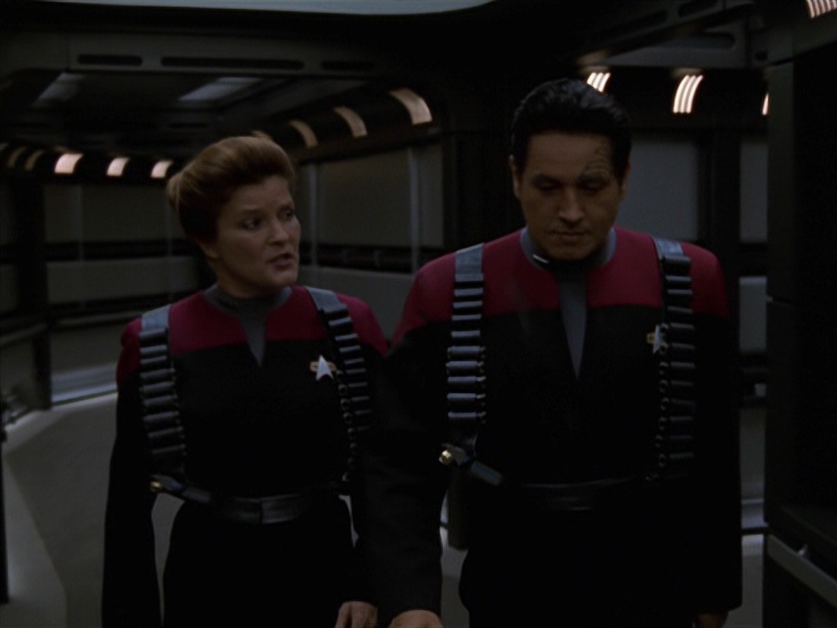 extant_StarTrek_VOY_7x11-Shattered_2937.jpg