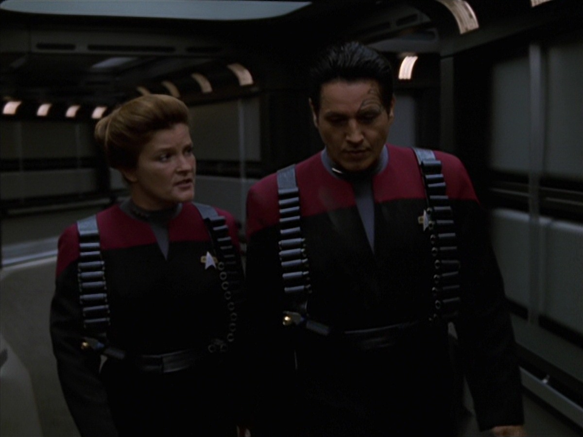 extant_StarTrek_VOY_7x11-Shattered_2938.jpg