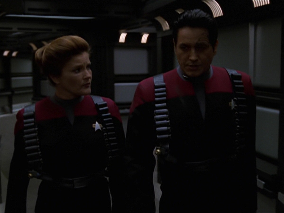 extant_StarTrek_VOY_7x11-Shattered_2940.jpg