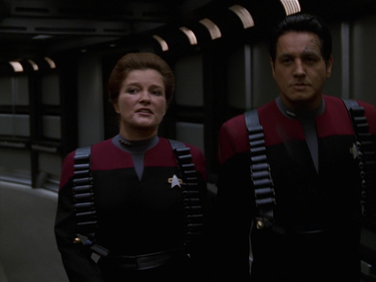 extant_StarTrek_VOY_7x11-Shattered_2949.jpg