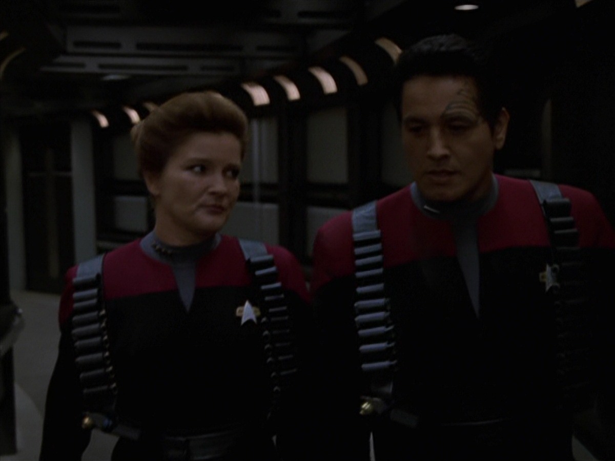 extant_StarTrek_VOY_7x11-Shattered_2954.jpg