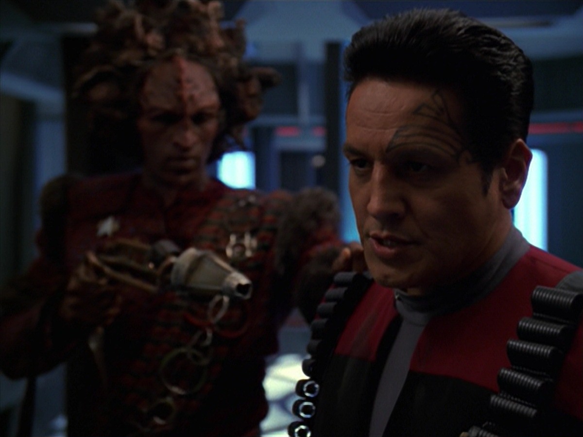 extant_StarTrek_VOY_7x11-Shattered_2959.jpg