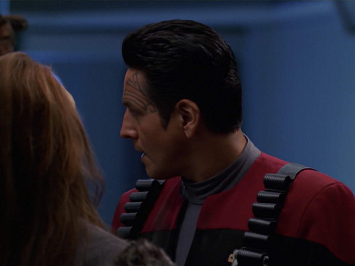 extant_StarTrek_VOY_7x11-Shattered_2986.jpg