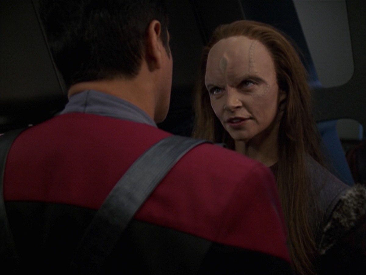 extant_StarTrek_VOY_7x11-Shattered_3025.jpg