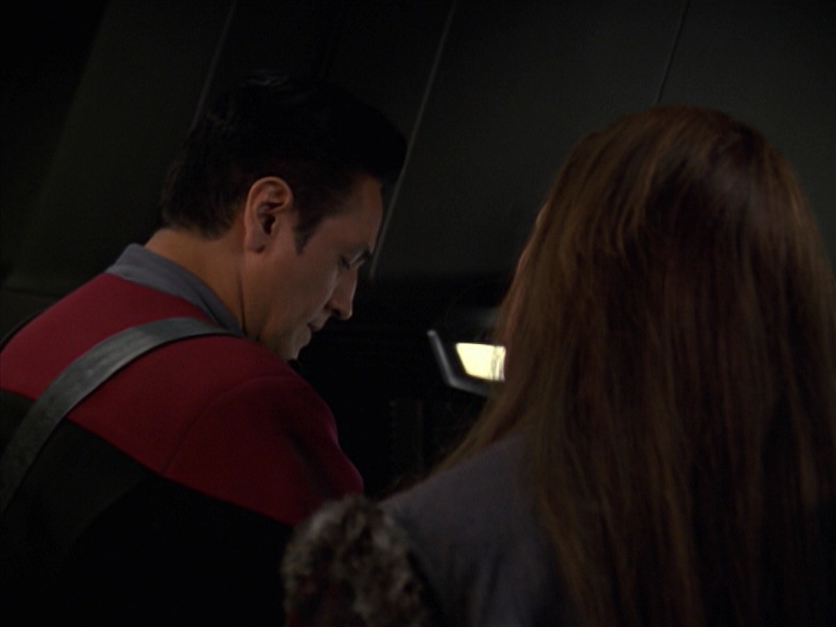 extant_StarTrek_VOY_7x11-Shattered_3049.jpg