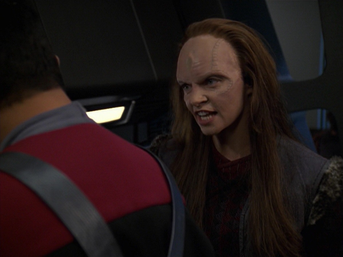 extant_StarTrek_VOY_7x11-Shattered_3060.jpg