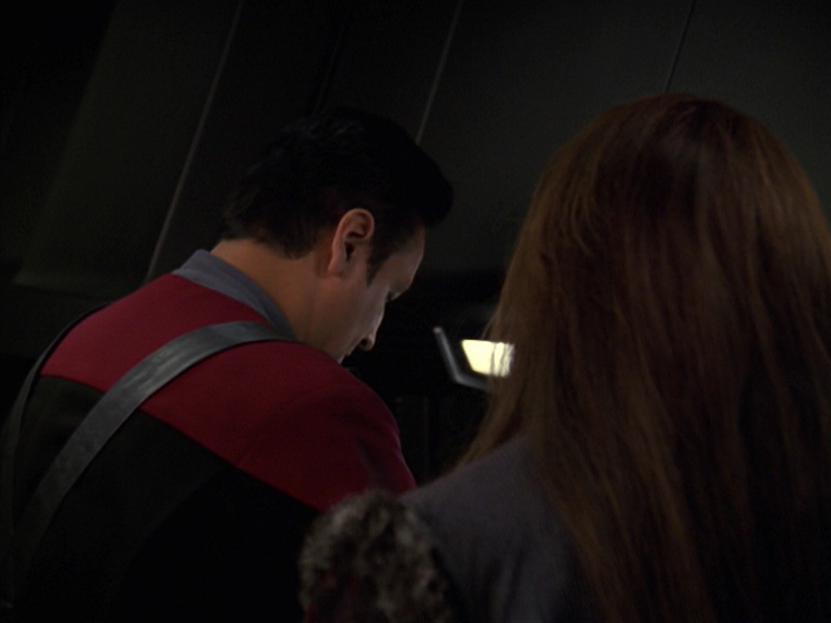 extant_StarTrek_VOY_7x11-Shattered_3062.jpg