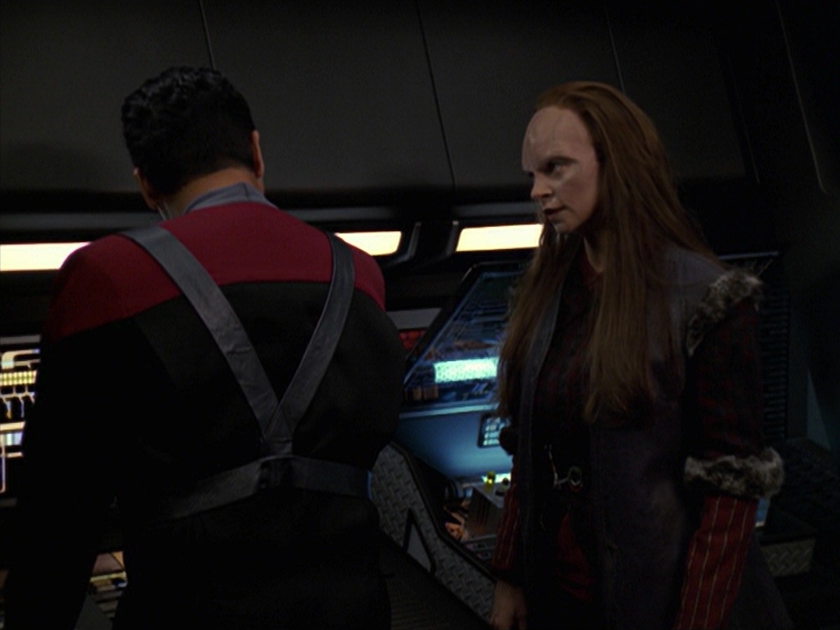 extant_StarTrek_VOY_7x11-Shattered_3065.jpg