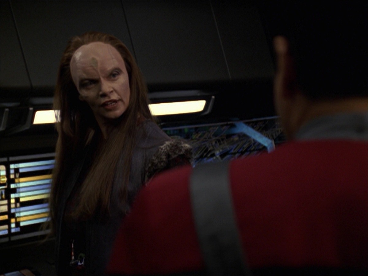 extant_StarTrek_VOY_7x11-Shattered_3079.jpg