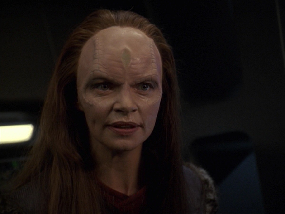 extant_StarTrek_VOY_7x11-Shattered_3106.jpg