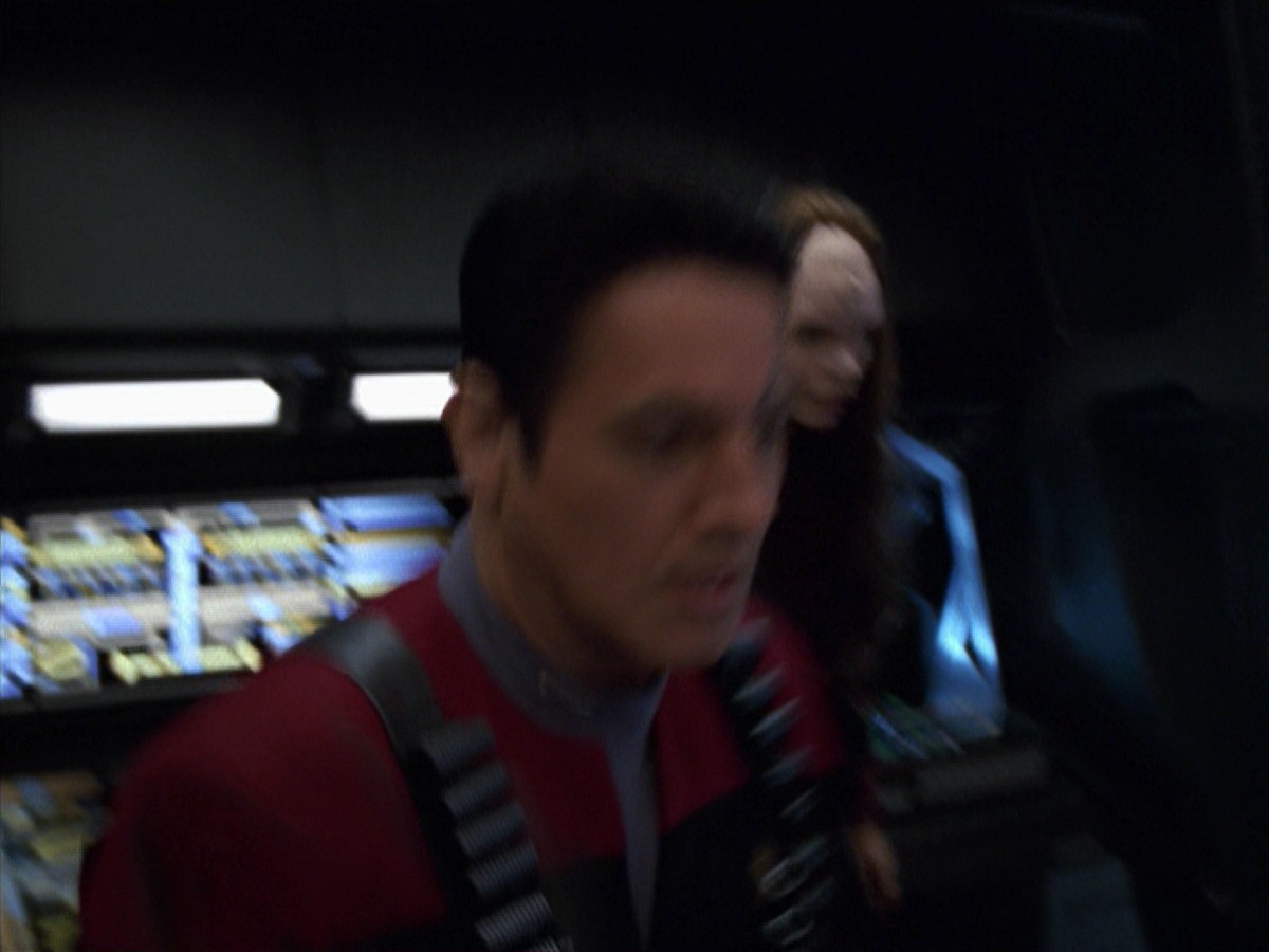 extant_StarTrek_VOY_7x11-Shattered_3159.jpg