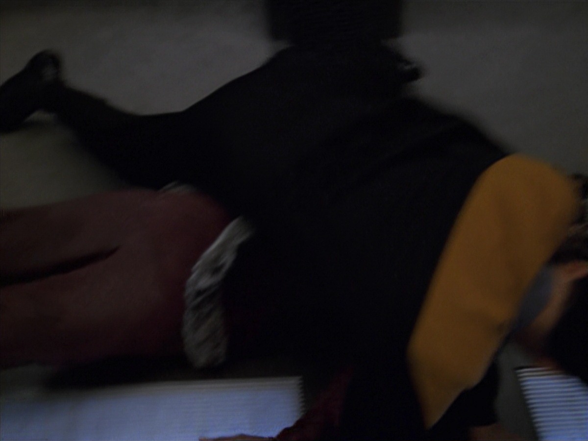extant_StarTrek_VOY_7x11-Shattered_3163.jpg